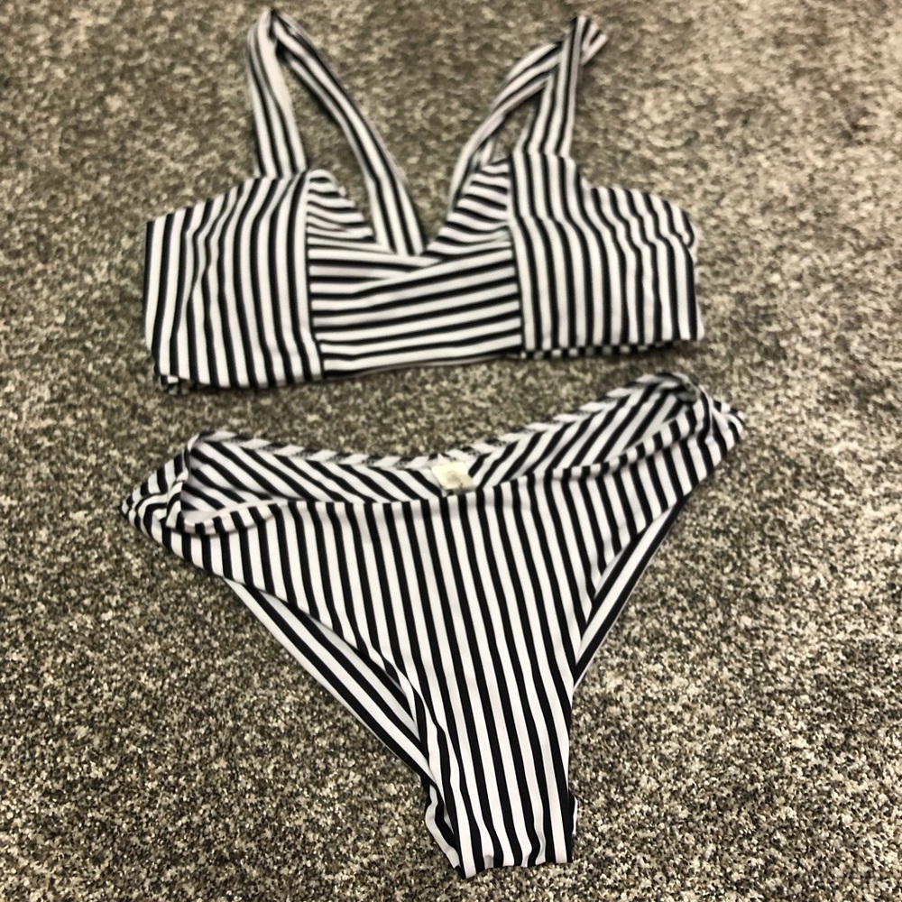 Cupshe Black & White Bikini